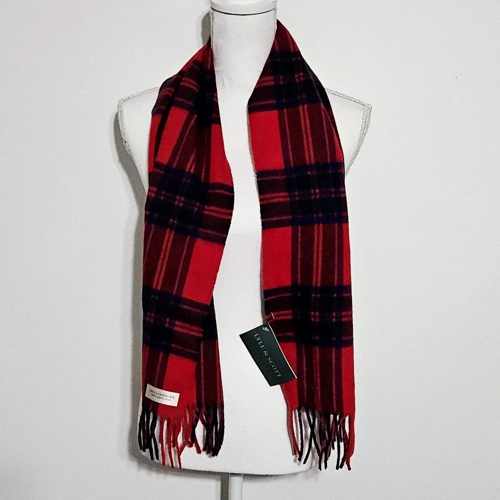 Lyle & Scott Scotland 100% Lambswool Scarf Accessory Red Plaid Fringe‎ Flaw